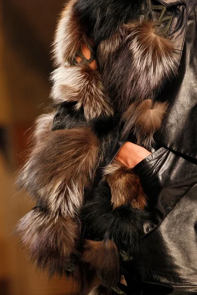 Look 30